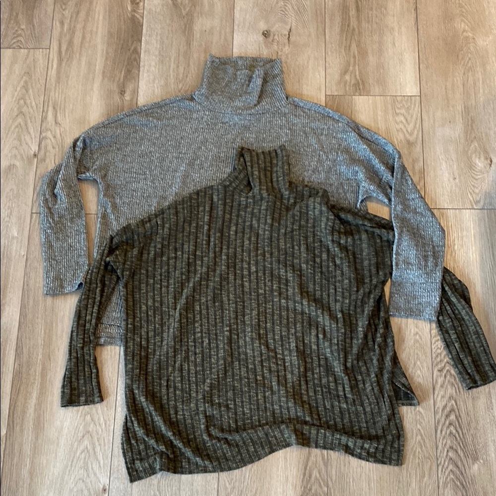Ribbed Turtleneck Sweaters - Gray and Olive